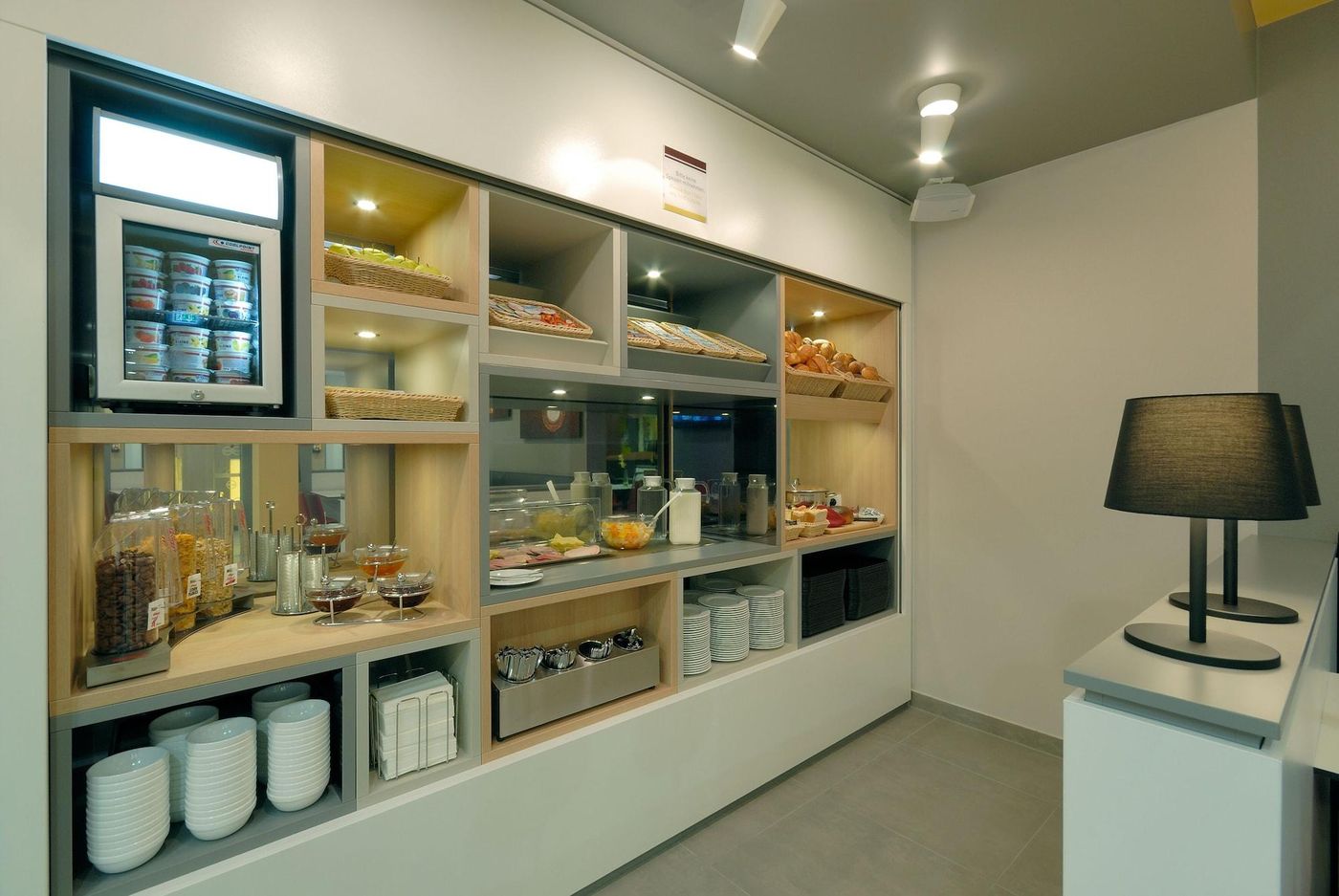 B-B-Hotel-Bonn-Restaurant-18