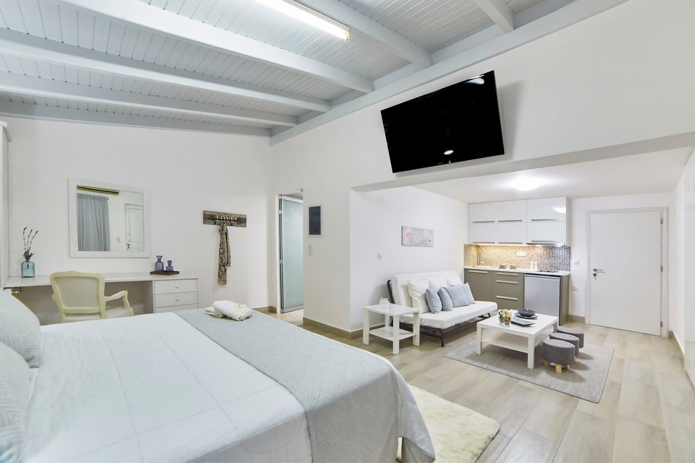 Villa-Mare-Monte-Room-45