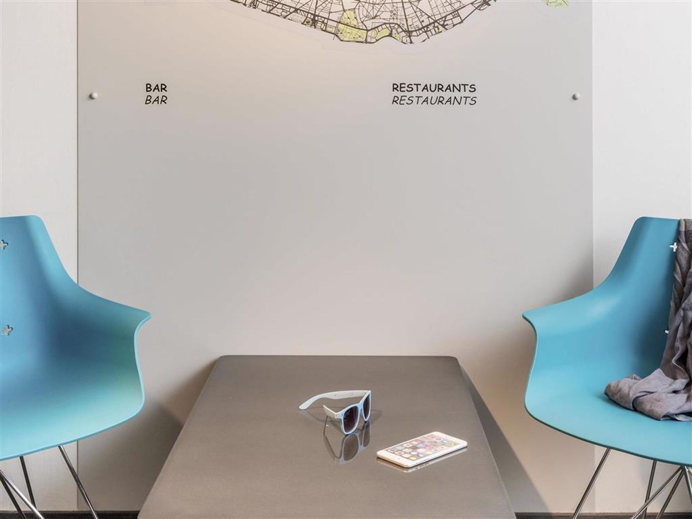 Ibis-Styles-Paris-Cambronne-Lobby-16