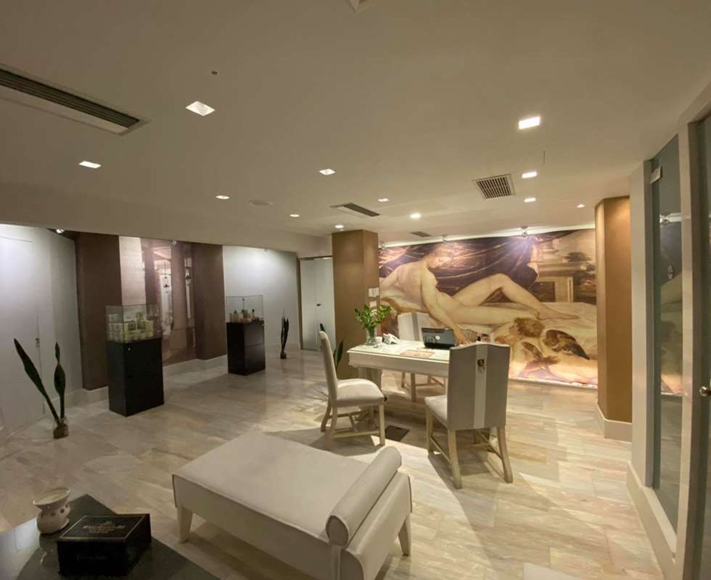 Royal-Marmin---Adult-Only-Sports-and-Entertainment-56