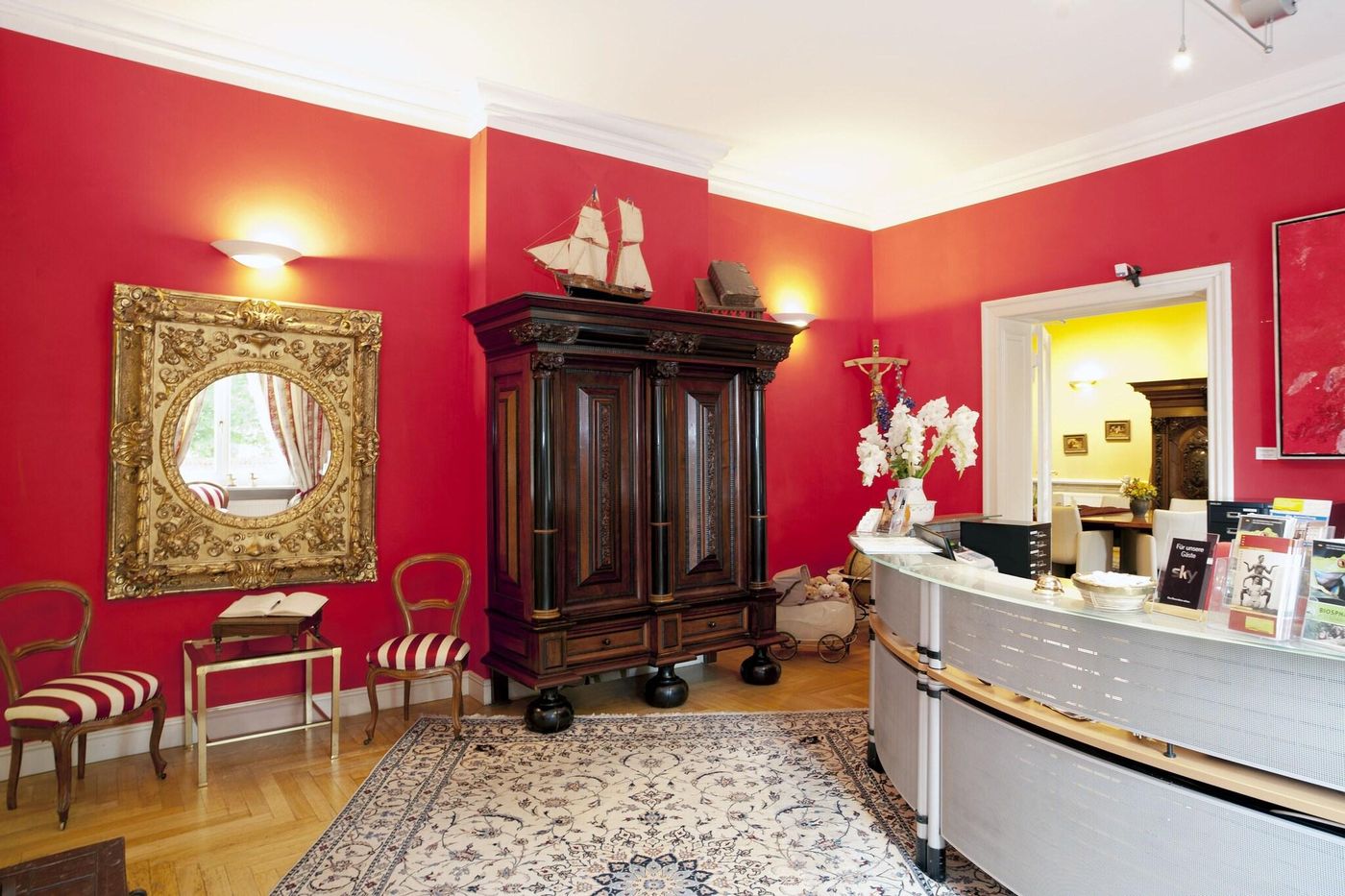 Hotel-Villa-Monte-Vino-Lobby-6