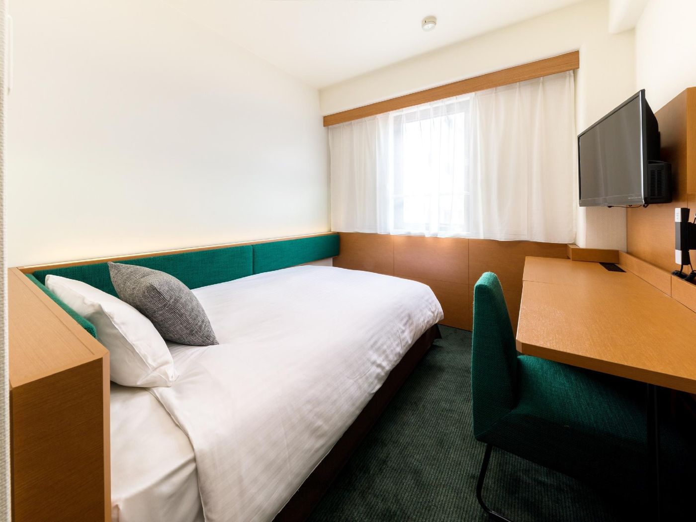 Nishitetsu Inn Nihonbashi-Japan-Tokyo-Room-8