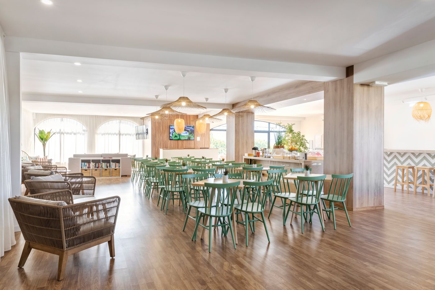 Clube-Maria-Luisa-Lobby-26