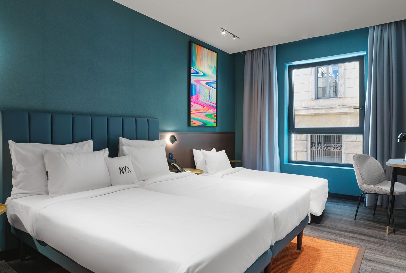 NYX-Esperia-Palace-Athens-by-Leonardo-Hotels-Room-10