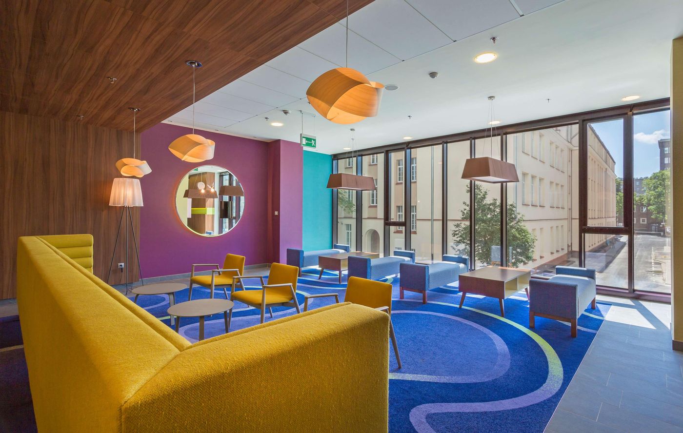 Hampton-by-Hilton-Warsaw-City-Centre-General-view-10