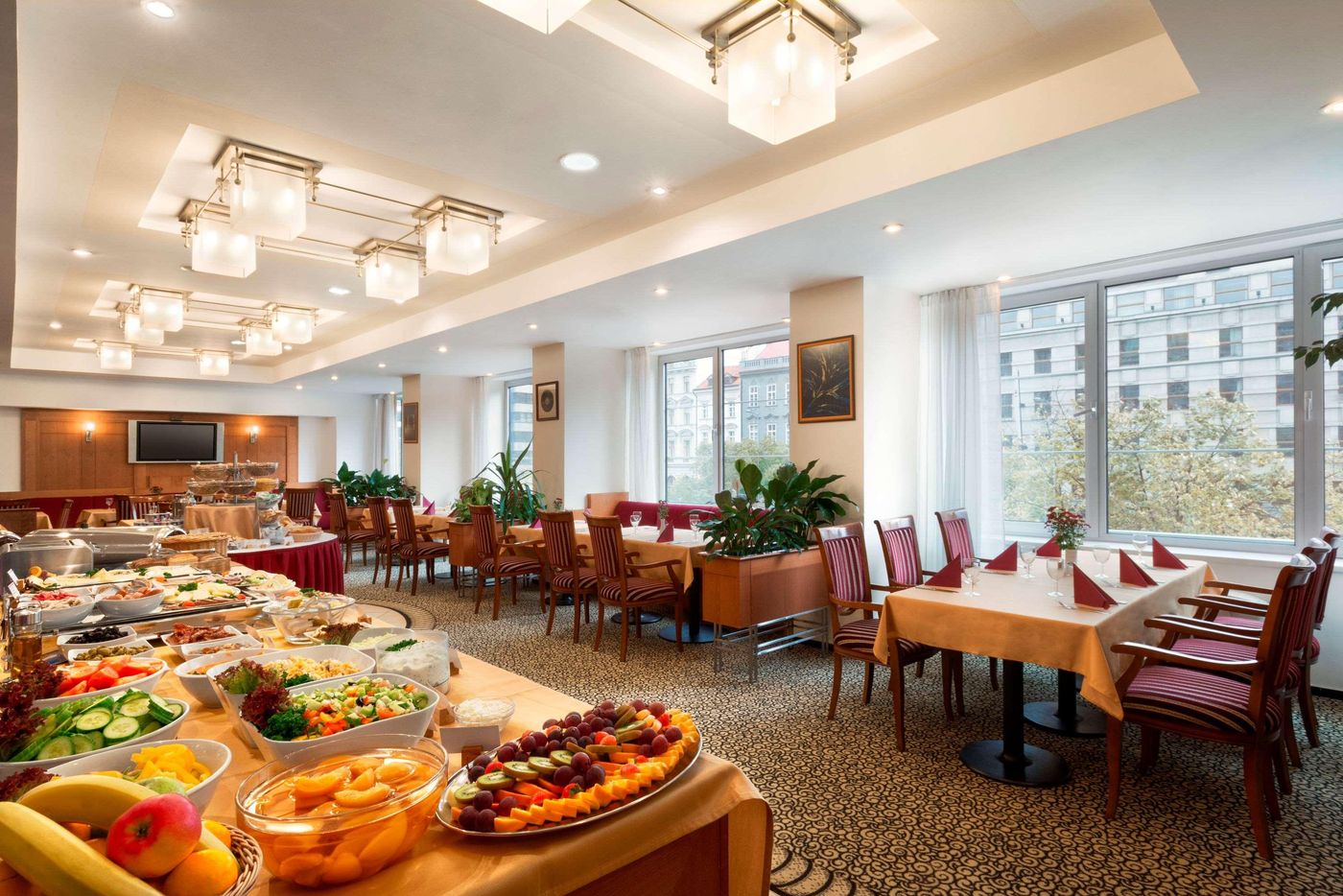 Ramada-Prague-City-Centre-Restaurant-37