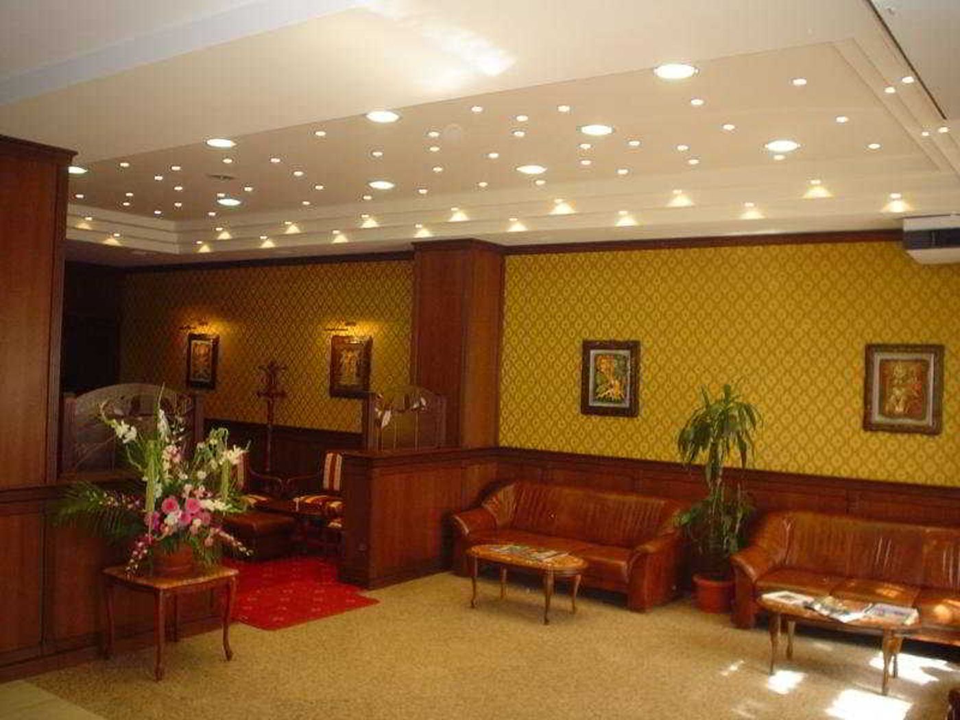 Sveta Sofia-Bulgaria-SOFIA-Lobby-2