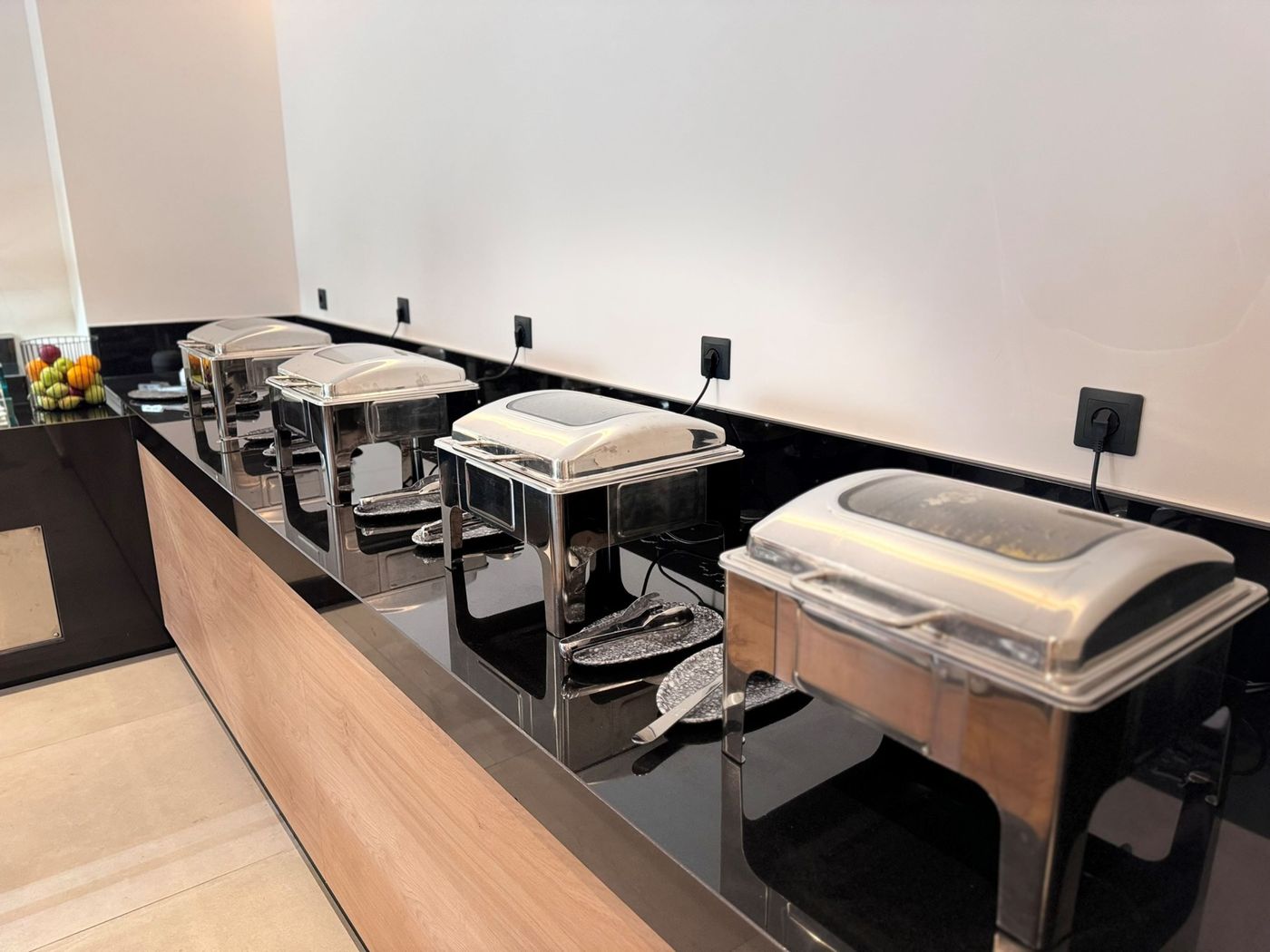 Angela-Hotel-Downtown-Rooms-Restaurant-23