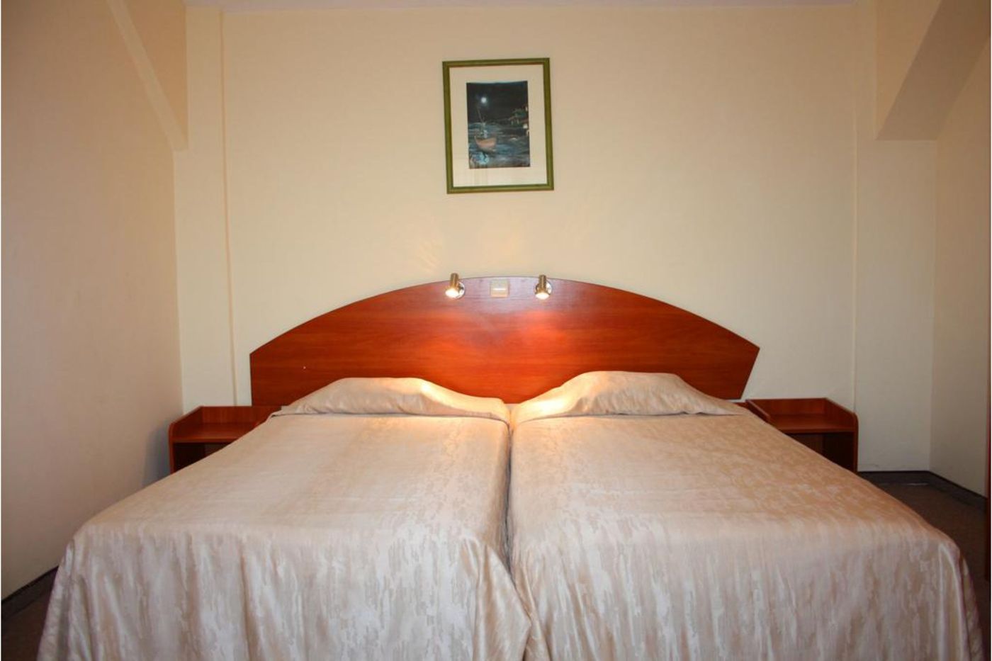 Mpm-Royal-Central-Room-13