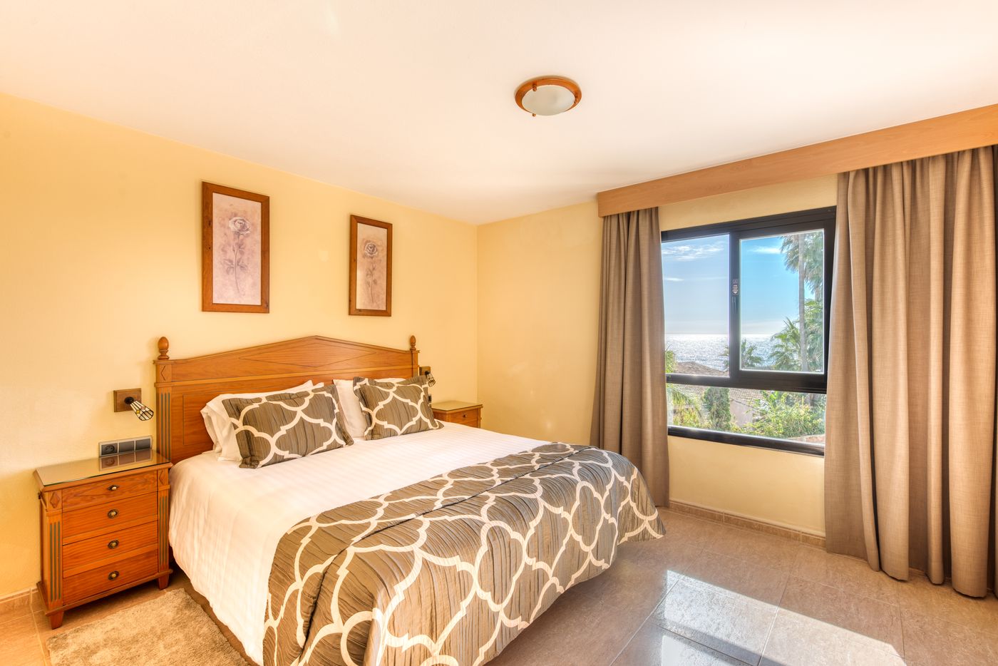 Macdonald-Dona-Lola-Room-12