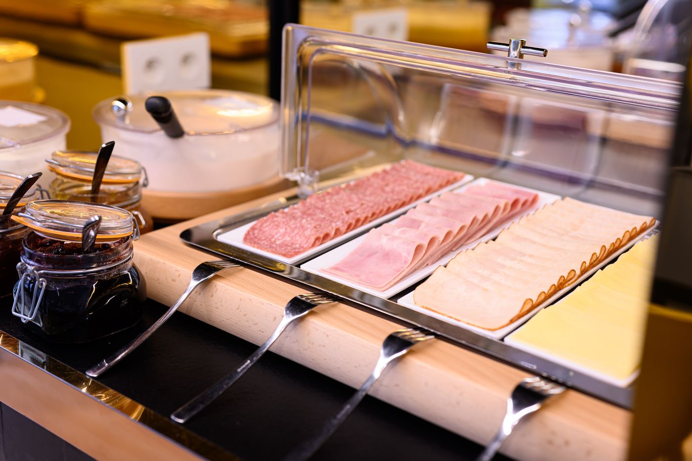 B-B-Hotel-Brussels-Centre-Gare-Du-Midi-Restaurant-20