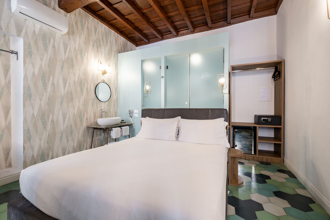 59 Steps Trevi-Italy-ROME-Room-8