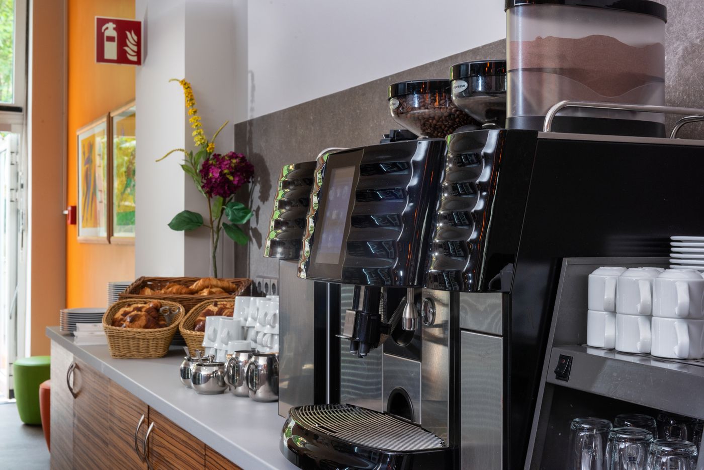 Sorat-Hotel-Berlin-Lobby-11