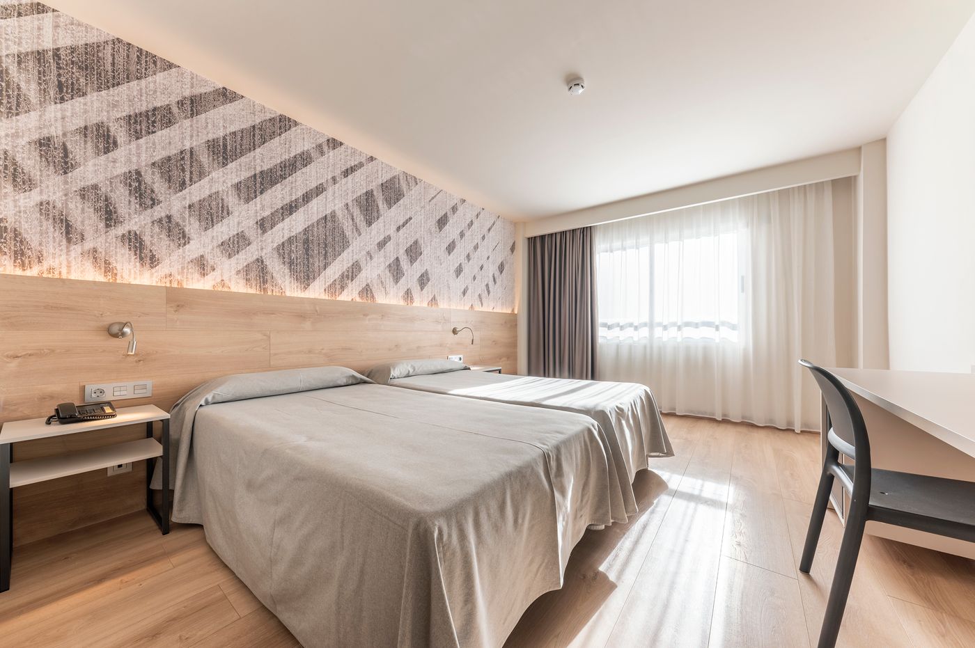 Port-Alicante--Playa-de-San-Juan-Room-26