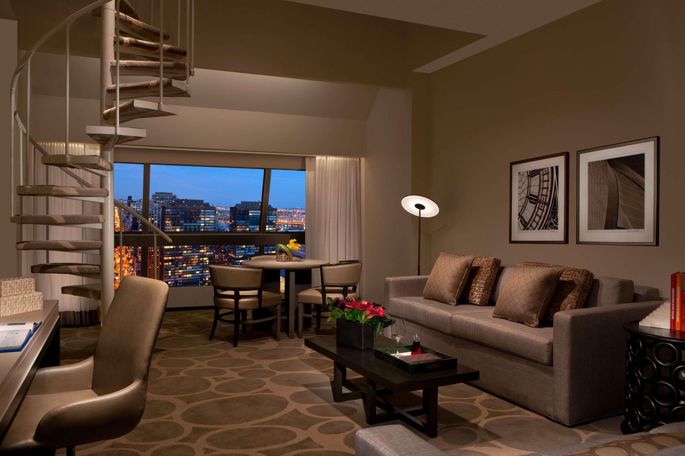 Millennium-Hilton-New-York-One-UN-Plaza-Room-55