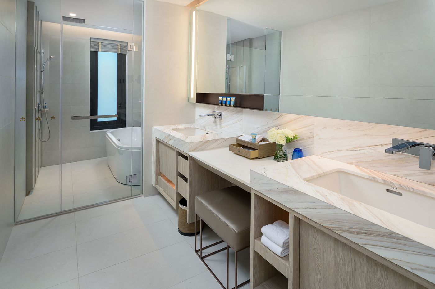 Hotel-Nikko-Bangkok-Room-40