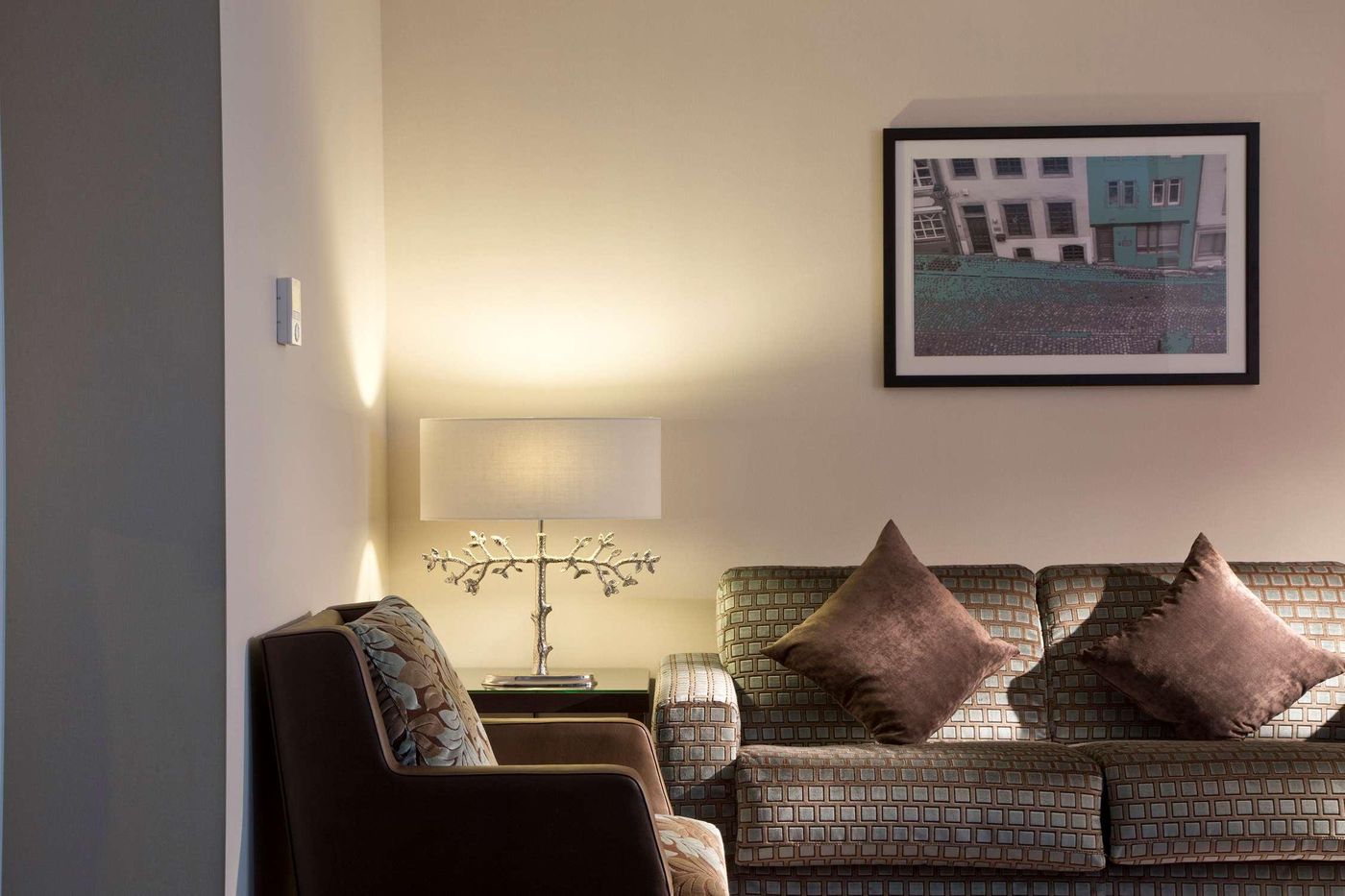 Doubletree-By-Hilton-Luxembourg-Room-35