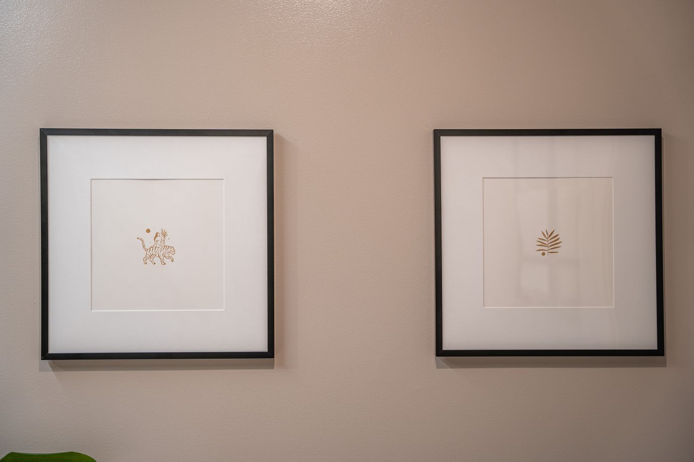 Queen-s-Court-Hotel-and-Residence-Room-21