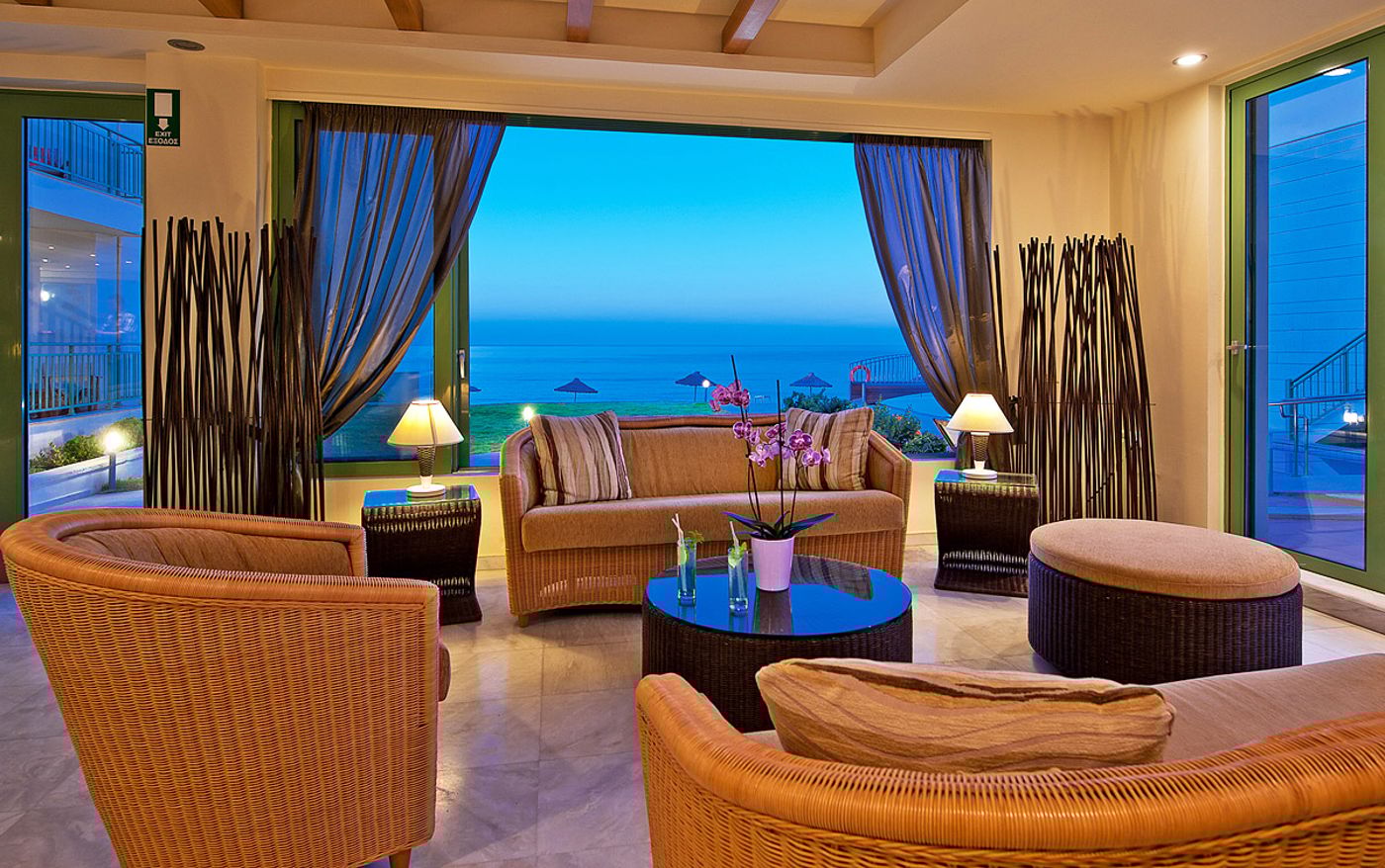 Grand-Bay-Beach-Resort-Bar-31