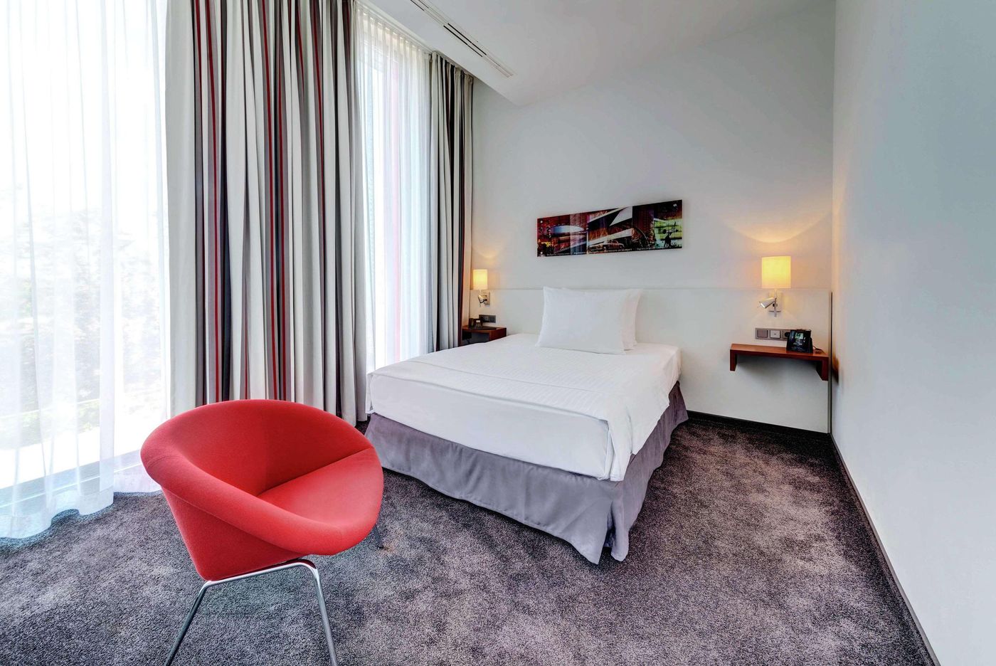 Hilton Garden Inn Stuttgart NeckarPark-Germany-STUTTGART-Room-6