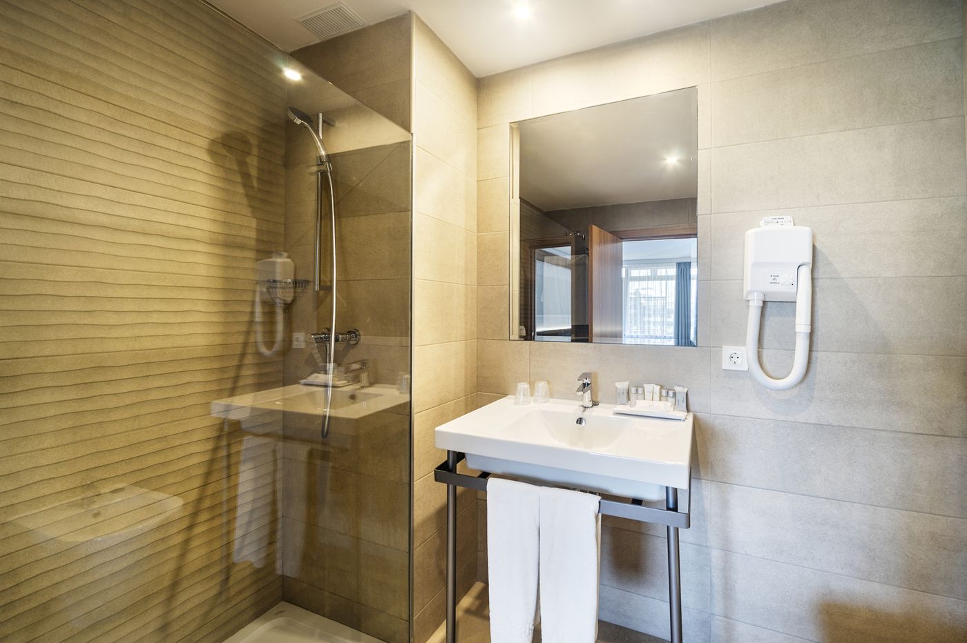 Obal-Urban-Hotel-Marbella-Room-42