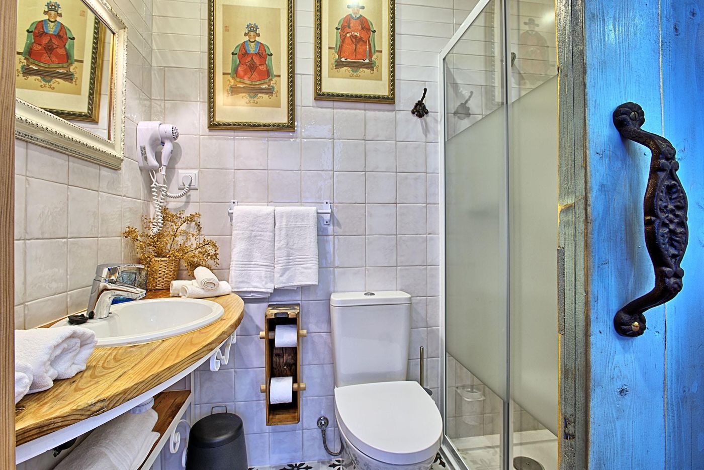 Ninho-Saloio-Room-41