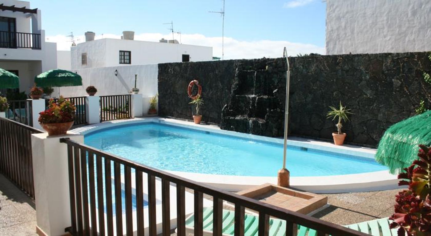 Las Lilas Apartments - Adults Only