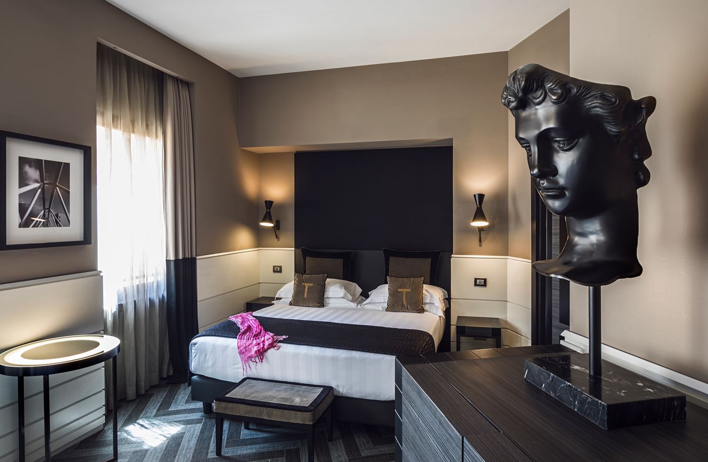 The-Tribune--Part-of-JDV-by-Hyatt-Room-30