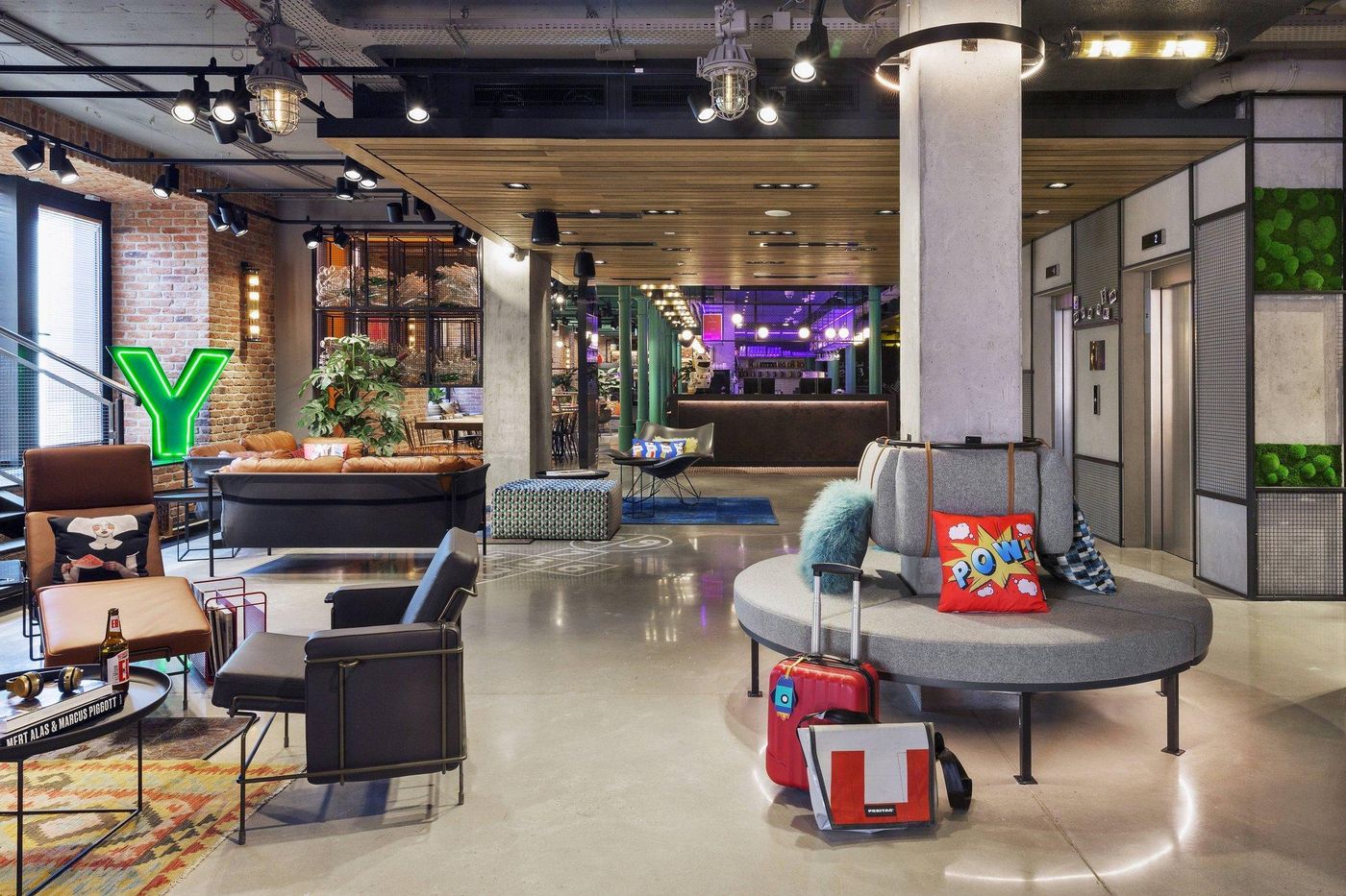Moxy-Warsaw-Praga-Lobby-2