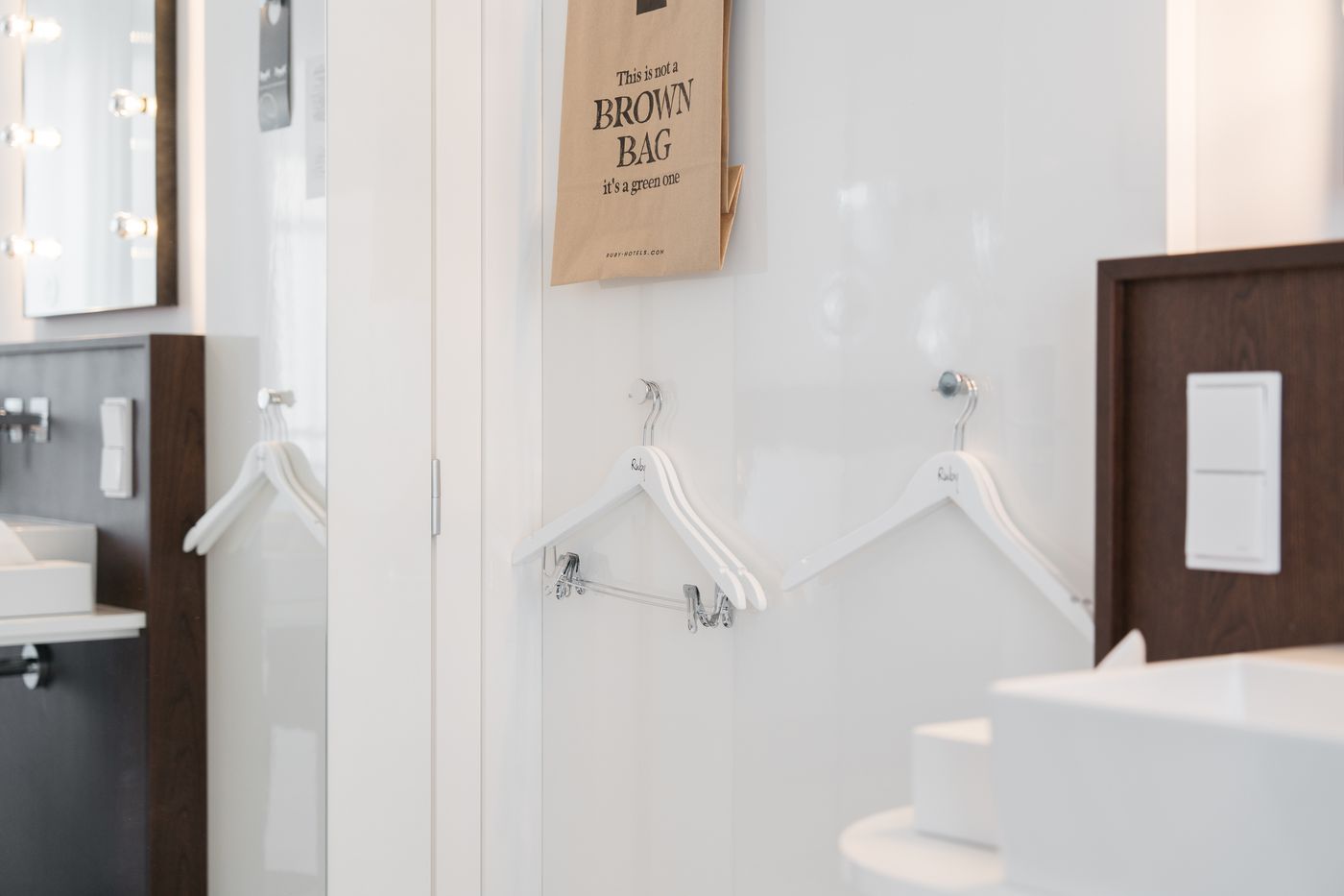 Ruby-Bea-Hotel-Florence-Room-42