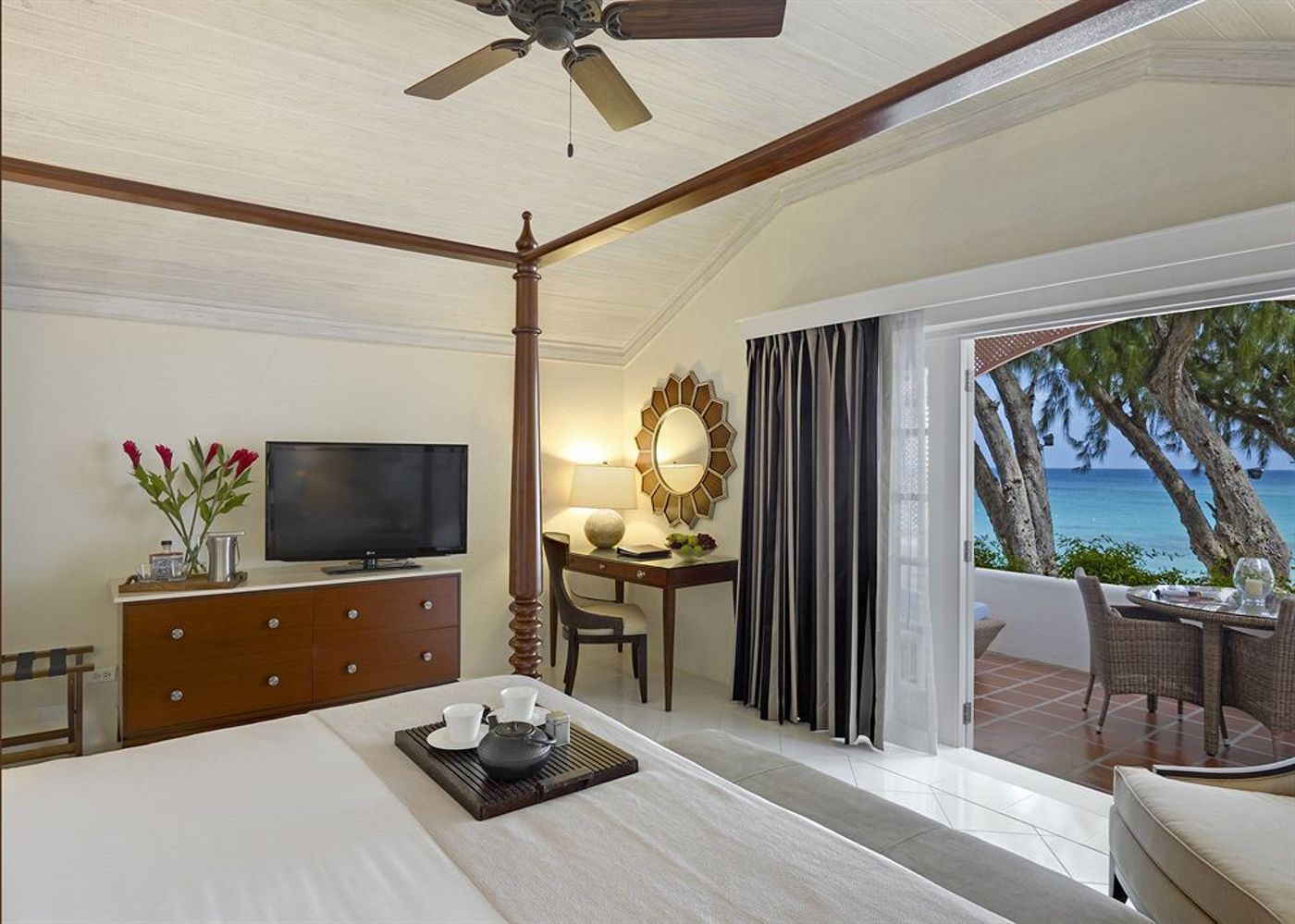 Colony Club by Elegant Hotels