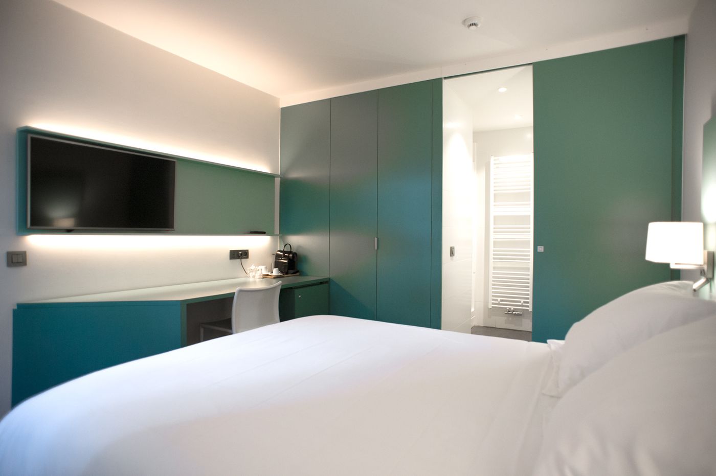 Hotel-Du-Congres-Room-30