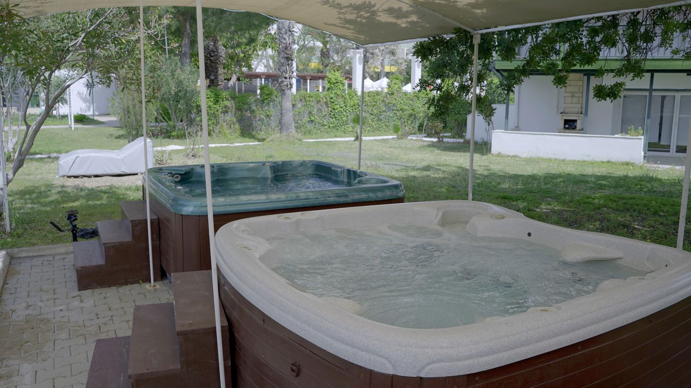 Club-Aqua-Plaza-Beach-21