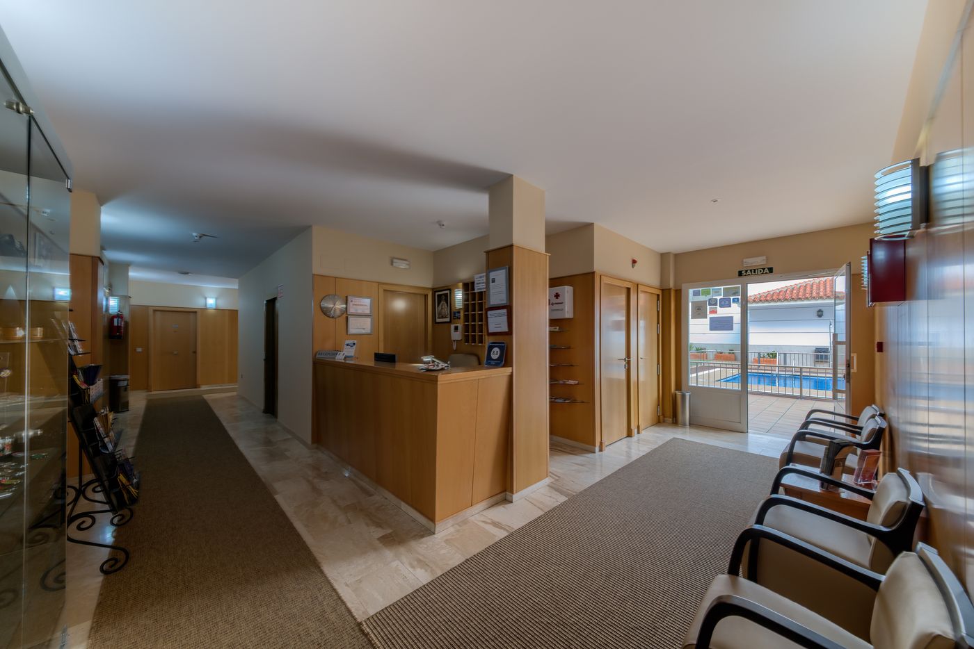 Loto-Conil-Apartamentos-Lobby-47