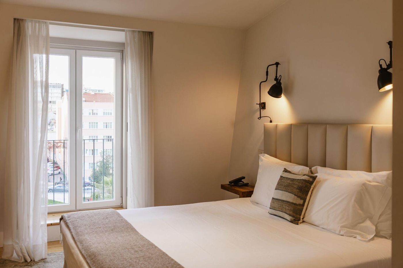 Alegria-A-Lisbon-Boutique-Hotel-Room-44