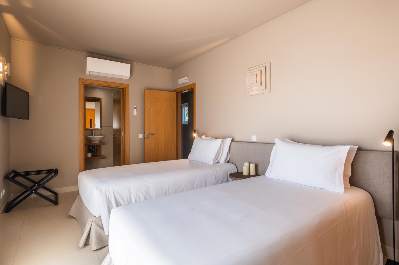 Vale-da-Lapa-Village-Resort-Room-32