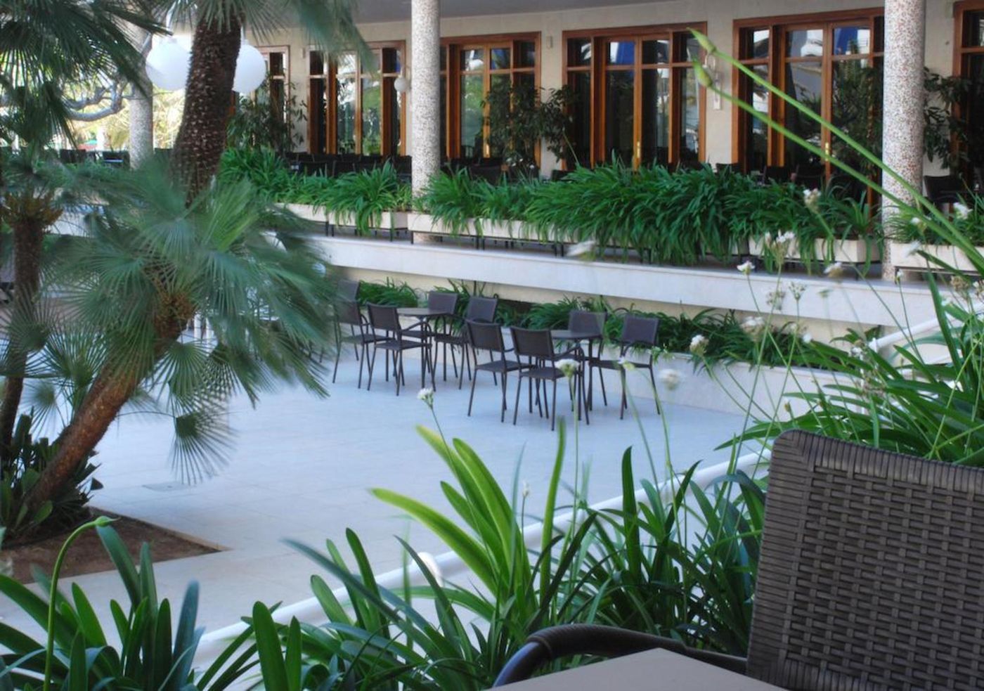 Los-Robles-Terrace-24