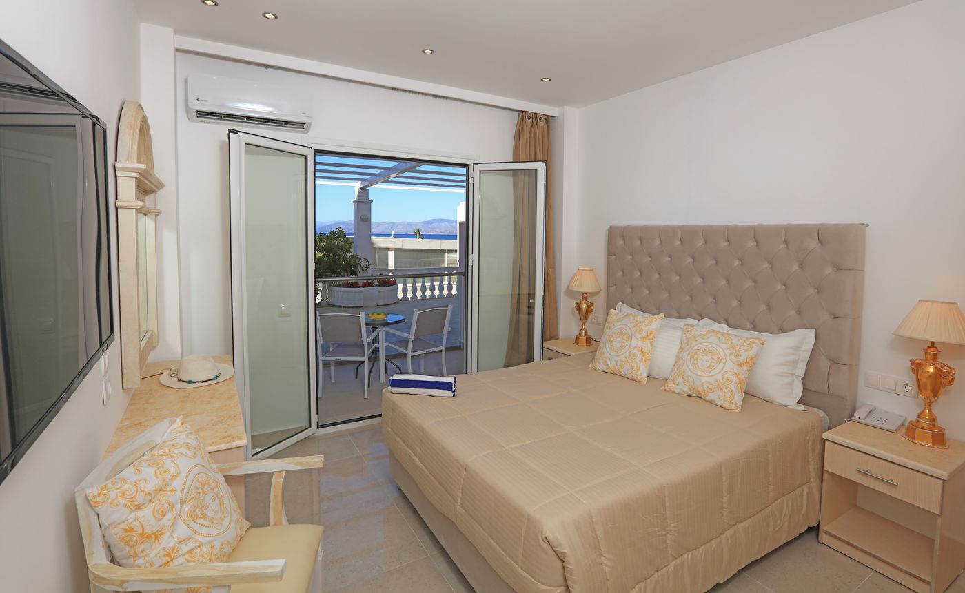  HOTEL CAVOMARINA Updated Rooms