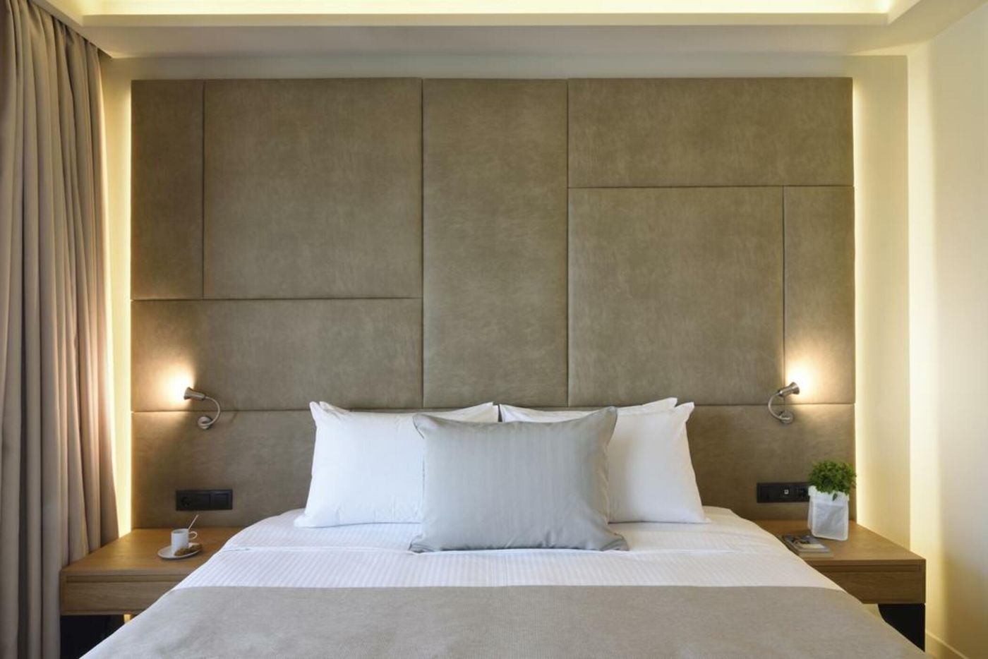 Athens-Avenue-Hotel-Room-21