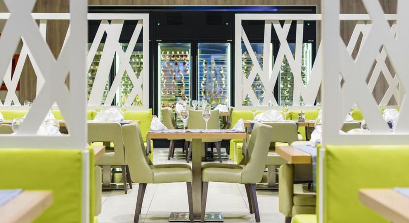 Hotel-Resort---Spa-Estival-Park-Restaurant-37