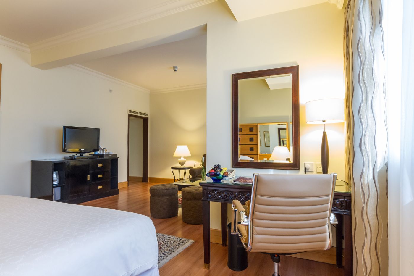Grand-Excelsior-Deira-Hotel-Room-19