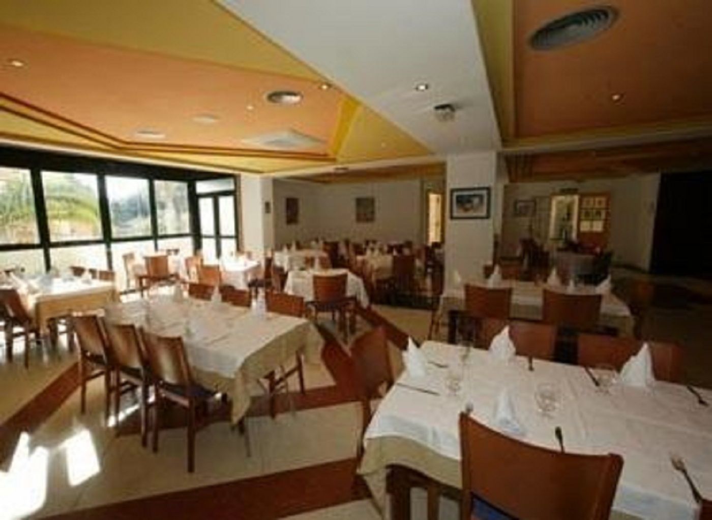 Torre-Joven-Restaurant-16