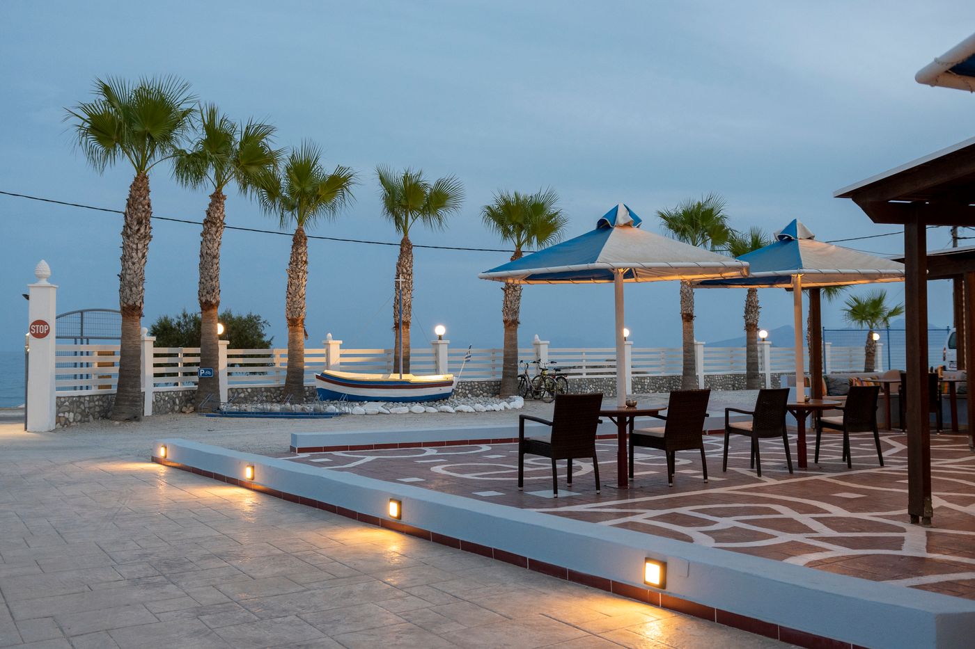 Mammis-Beach-Hotel-Restaurant-14