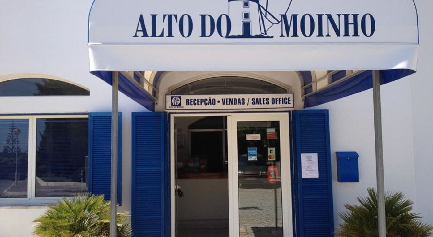 Cheerfulway-Alto-do-Moinho-Apartamentos-Lobby-14