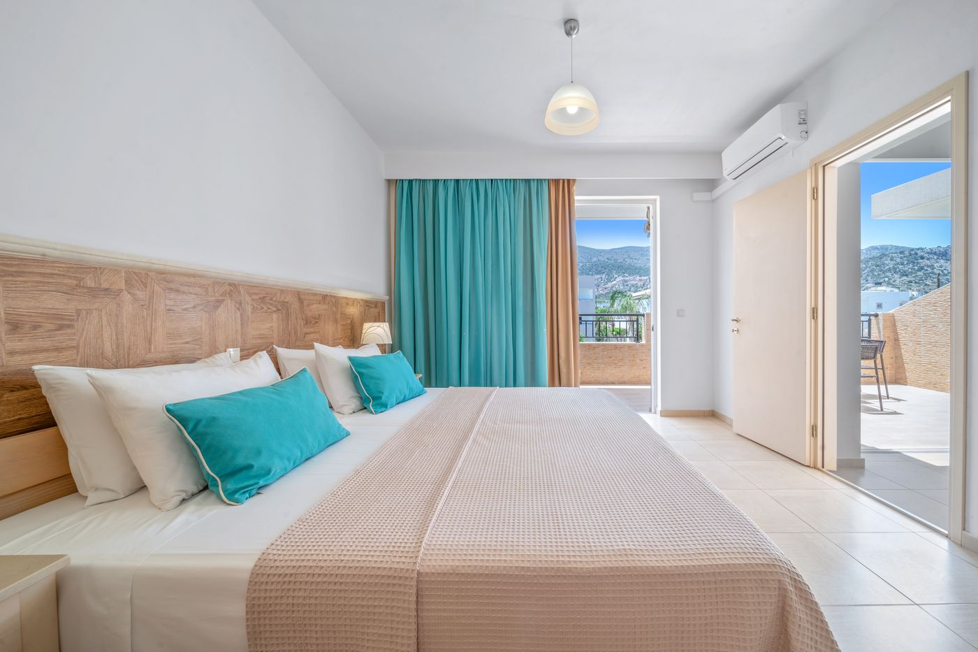 Maria-Rousse-Studios-Room-26