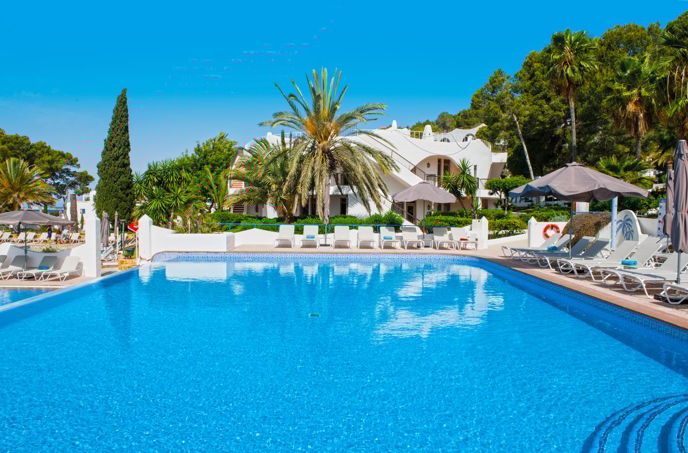 Marble-Hotel-Stella-Maris-Pool-5