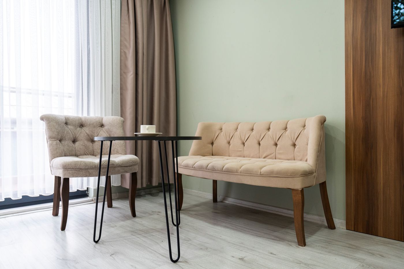 Monezza-Hotel-Room-15