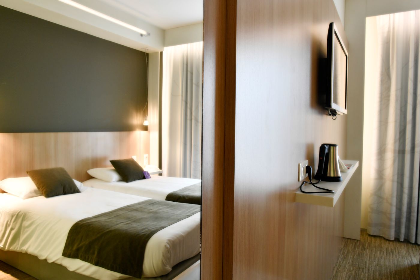 Mercure-Gare-Du-Nord-La-Fayette-Room-23