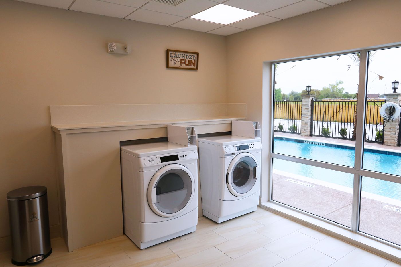 Holiday Inn Express & Suites Houston IAH Beltway 8-United States-HOUSTON-General view-3