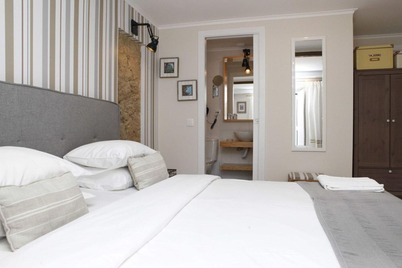 Flores-Guest-House-Room-45